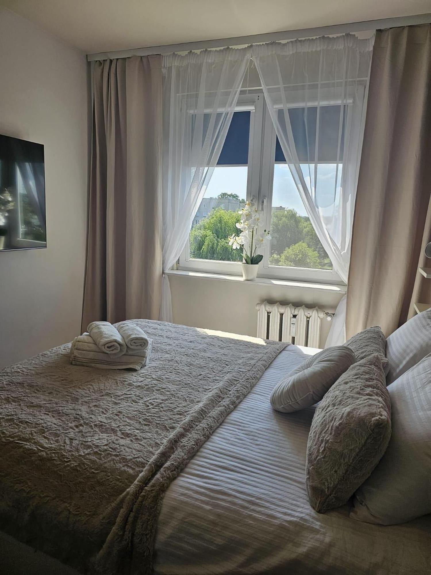 Apartment In Zyrardow 10Min To Suntago المظهر الخارجي الصورة